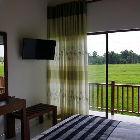 Hotel Sunshine Tourist Rest à Anurâdhapura Extérieur photo