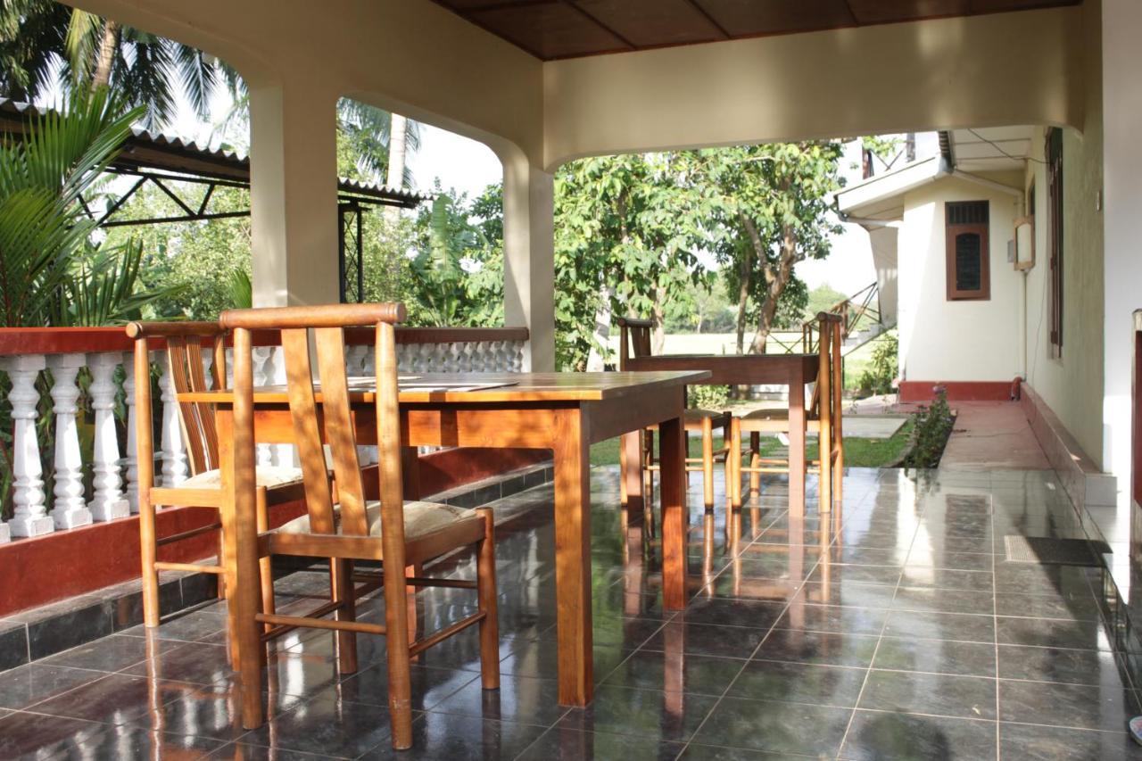 Hotel Sunshine Tourist Rest à Anurâdhapura Extérieur photo